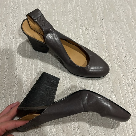Nine West sling back block heel charcoal grey 9 leather heel great condition - Picture 3 of 11